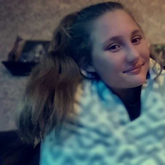 Meet your Posher, Cassidy - Picture 1 of 1